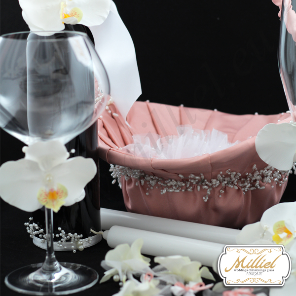 Wedding series with orchid "Felinopsis"