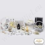 Wedding package accessories in the rear and splendor