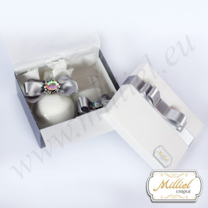 set-ball-and-candle-in-gray-color-and-chameleon-stone